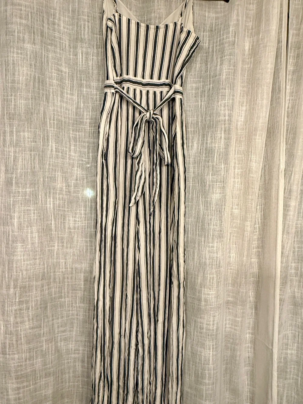 American Eagle Outfitters classic sleeveless
